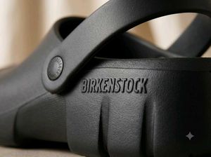 Birkenstock Birki Flow EVA in Black, Unisex