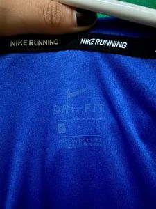 nike Tshirt