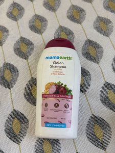 Mamaearth Onion Shampoo for Hair Fall
