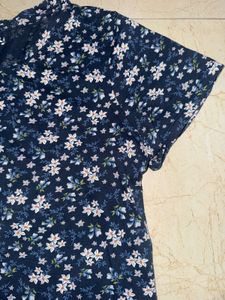 Honey Ditsy Floral T-Shirt – Navy Blue XL