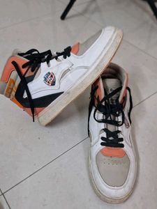 Bonkers Shoes Selling