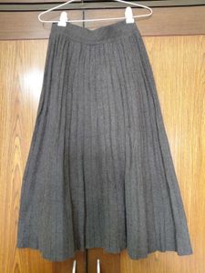 Woolen Pleated Midi Skirt