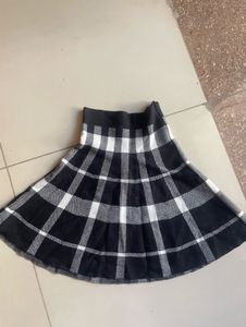 woolen short skirt