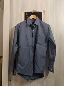Men's Classic Grey Button-Down Shirt