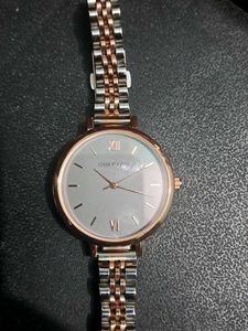 Grey Dial And Rosegold Chain Watch
