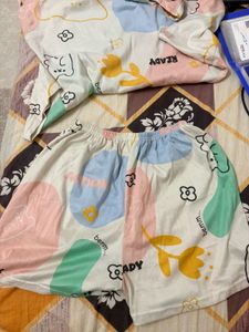 Cute Bear Graphic T-Shirt