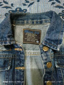 Girl's Sleevless Denim Jacket / Vest