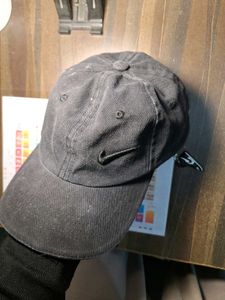 Nike Black Cap with Keychain