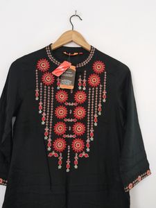 Black Embroidered Kurta (Women's)