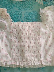 Imported Floral Puff Sleeve Top