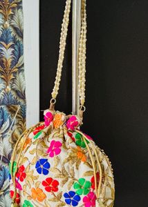 Floral Embroidered Clutch