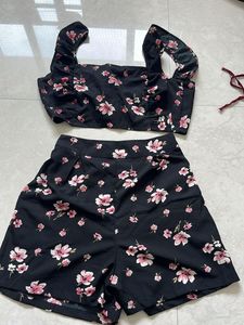 Floral Print Crop Top & Shorts Set