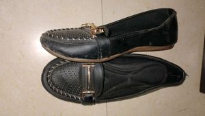 Assorted Women's Flats &amp; Sandals all in 450/-