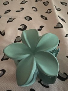 Cute Flower Hair Claw Clip