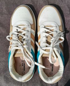 Stylish Campus Sneakers – Trendy &amp; Comfortable