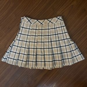 H&amp;M Beige Plaid Pleated Mini Skirt