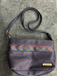 DressBerry Sling bag