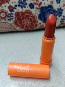 Orange Lipsticks ...💄(ONLY  1 - Peace)