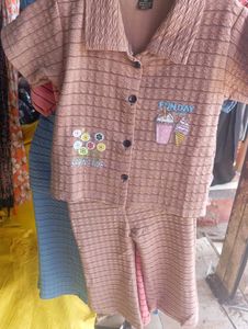 size all available