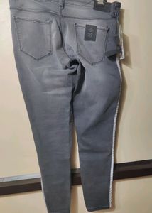 Tokyo Talkies. Women's Casual Jean's. New With Tag