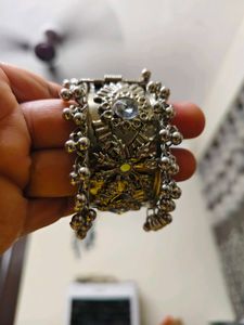 Exquisite Silver Bangle with Rhinestones