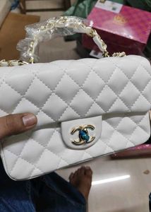 Chanel Classic Flap Handbag in quilted leather WD
