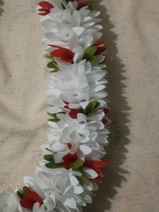 White &amp; Red Flower Garland Necklace