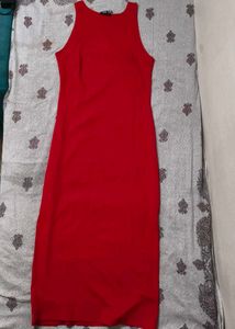 Chic Red Sleeveless Midi Dress