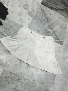 Cute Ruffled Mini Skirt