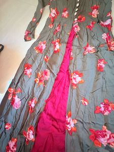 Floral Print middle slit kurti