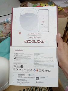 Momcozy breast pump