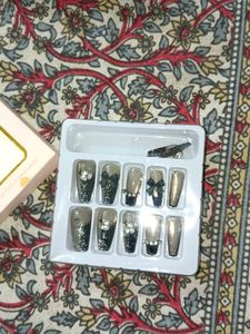 Romantic Cool Press On Manicure Nails