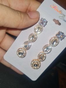 dimond earing that makes you gorgeous 😍
