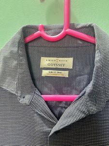 Men's Patterned Button-Down Shirt