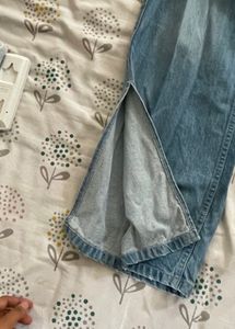 Distressed Wide Leg Jeans