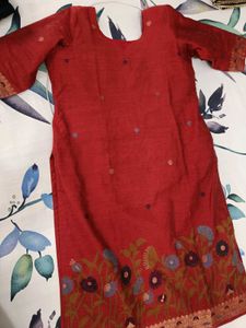 Vibrant Red kurta with Subtle Motifs