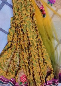 saree with blouse mehndi ke liye bast sare