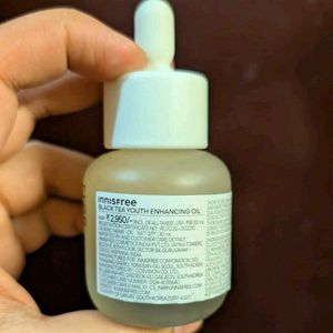 Innisfree Black Tea Youth Enhancing Oil (30ml)