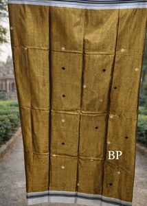 Elegant Gold Diamond Pattern Linen Zari Saree