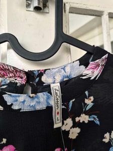 Floral Print Top with very beautiful sleeve