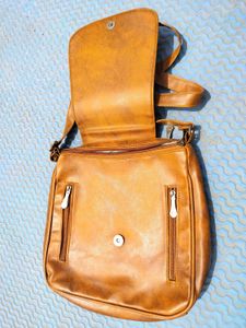 👝UNIQUE SLINGBAG PREMIUM