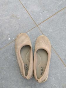 HRX Women's Beige Ballet Flats