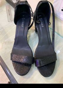 Ankel Black heel for women