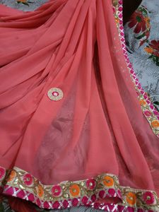 Beautiful Peach Saree with Heavy border nd Buttey❤