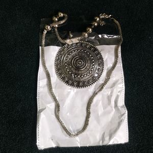 Oxidised silver metallic necklace (each for 140/-)