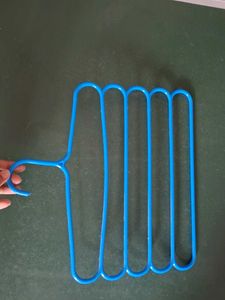 Set of 4 Multipurpose Hangers