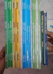 AAKASH NEET FULL BIO SET + NCERT MAPS (XI & XII)
