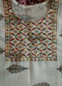 White &amp; Gold Leaf Print Kurti