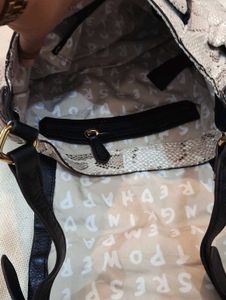 Stylish Snake skin leather Crossbody Bag