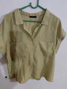 Cute Gingham Button-Up Shirt